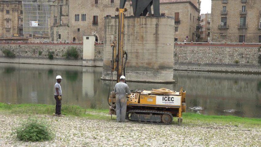 Geoplanning realiza el estudio geotécnico donde se ubicará la grúa para retirar el monumento del río Ebro a  en su paso por Tortosa